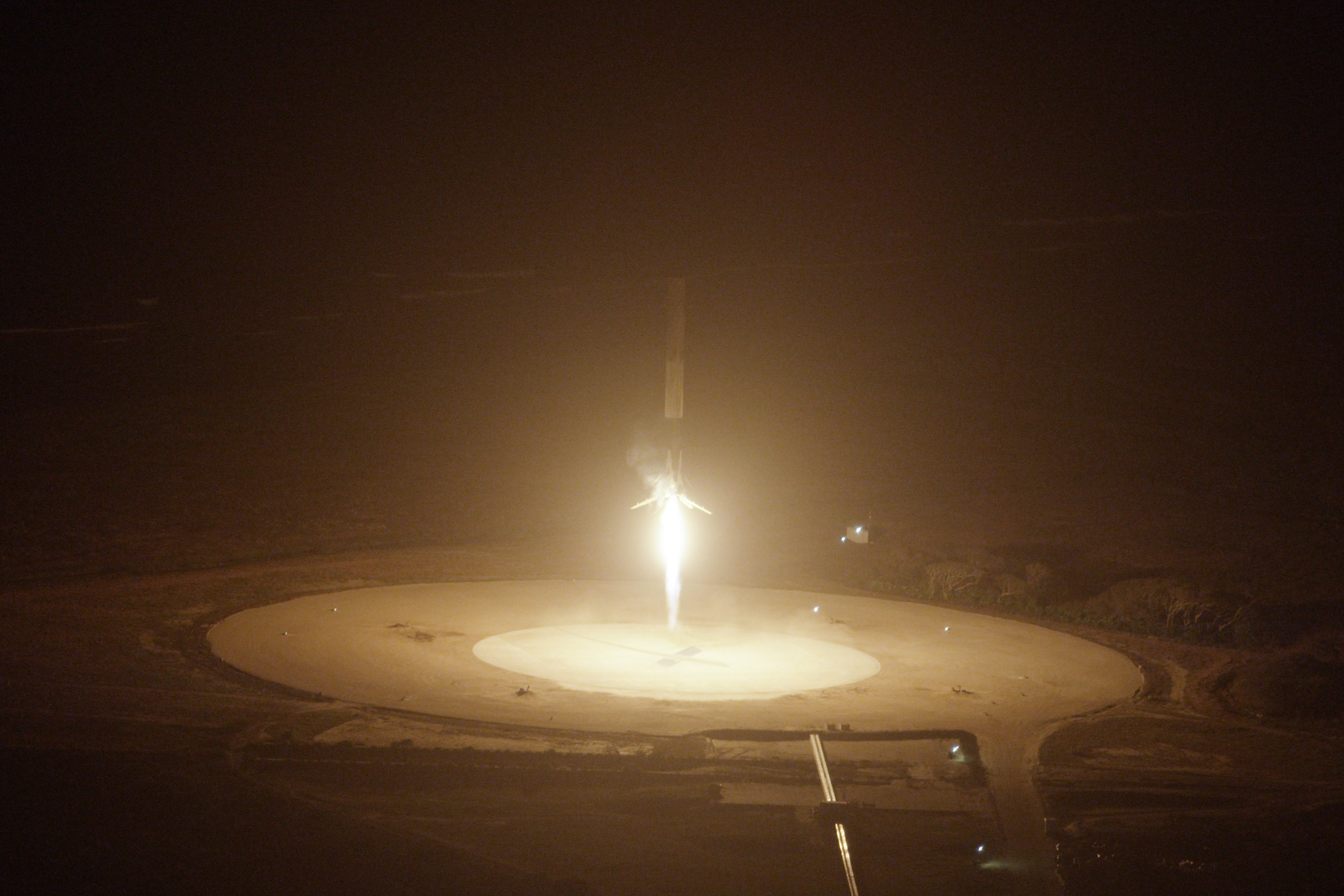 První přistání Falcon 9